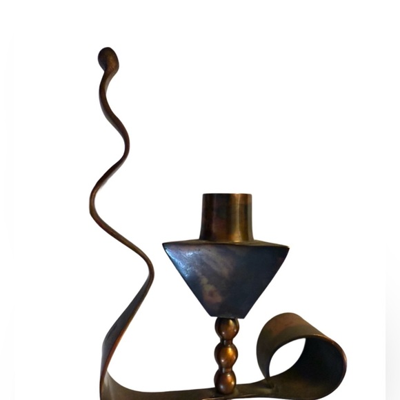 Mid-century Modern Pair of Solid Copper Acid Washed Candlesticks - Picture 9 of 13